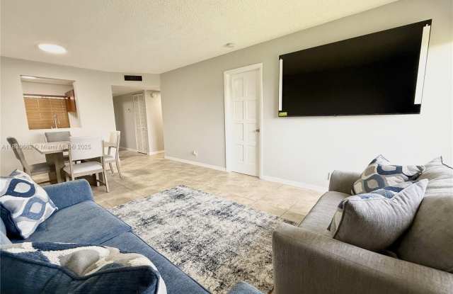 8550 N Sherman Cir photos photos