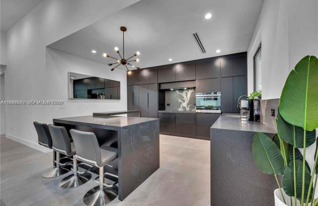 155 NW 51st St photos photos