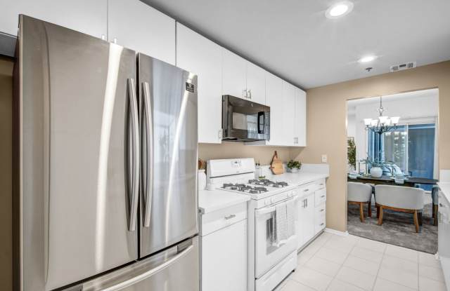 Prime Westwood Location! Gallery 1