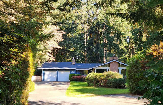 Charming 3-Bedroom, 2-Bath Home with Beach Access! Gallery 1