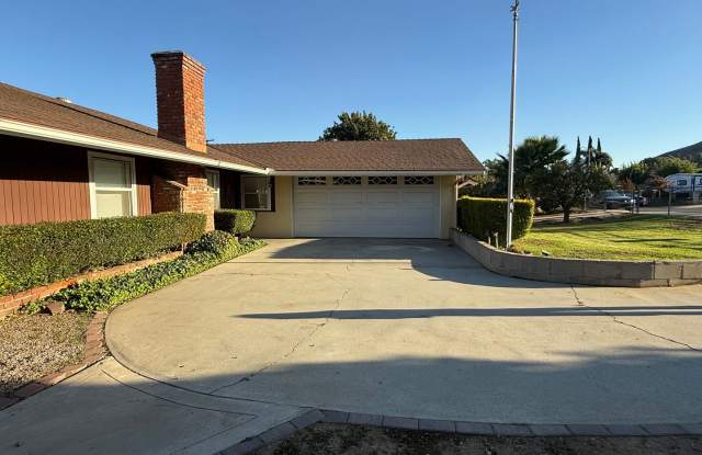 5 bed 2 Bathroom in Riverside photos photos 5 bed 2 Bathroom in Riverside photos photos