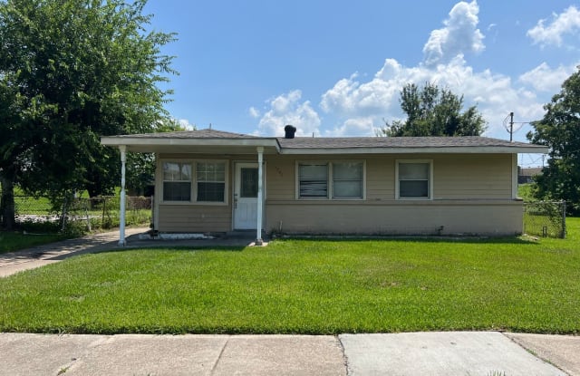 5747 Pauline Drive - 5747 Pauline Drive, New Orleans, LA 70126
