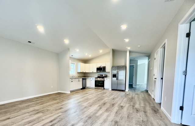 96 Duncan Ln - 96 Duncan Lane, Radford, VA 24141