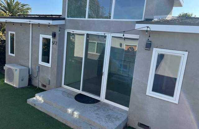 4 Bedroom, 4 Bathroom Home – Ideal for Students  Professionals near Chapman University photos photos