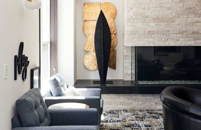 Ventana Gallery 4