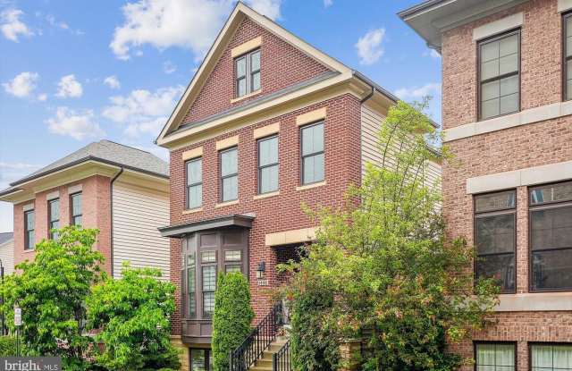 44545 Neponset Street Gallery 2