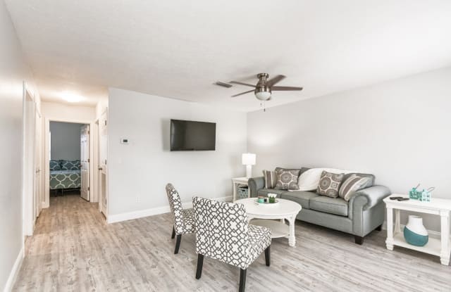 309 Wisteria St - 309 Wisteria Lane, Laguna Beach, FL 32413
