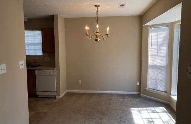 10327 Creswell Ct Gallery 4