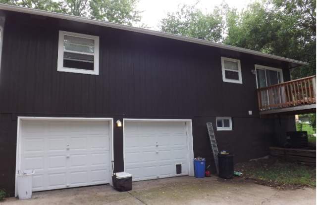 202 Manor Ln Gallery 2