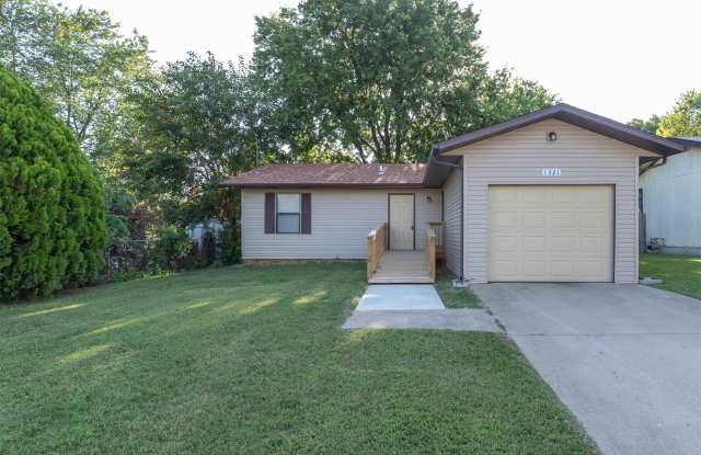 1321 North Frisco Avenue - 1321 North Frisco Avenue, Springfield, MO 65802