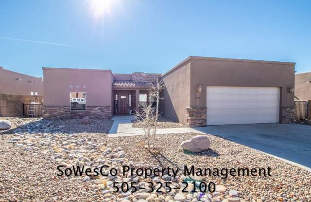 Gorgeous 4 Bedroom Home on East Side of Town Gallery 1