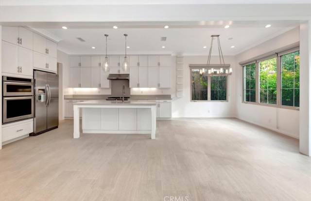 70 Gardenhouse Way - 70 Gardenhouse Way, Irvine, CA 92620