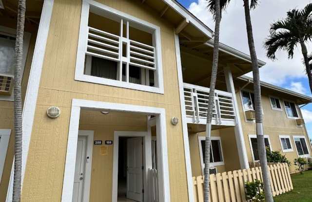 Kulana Knolls, SPACIOUS 1 bed, 1 ba Ground Floor, fenced patio, 2 prkg stalls, gated entry - 94-514 Kupuohi Street, Royal Kunia, HI 96797