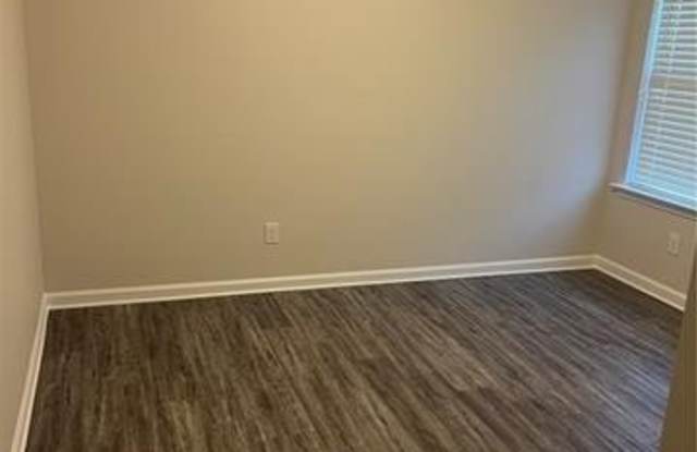 24291 DAWSON Court Gallery 4