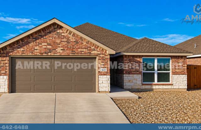 New Beginnings Start at AMRR - Spacious 3-Bedroom Home in Desert Ridge Gallery 1