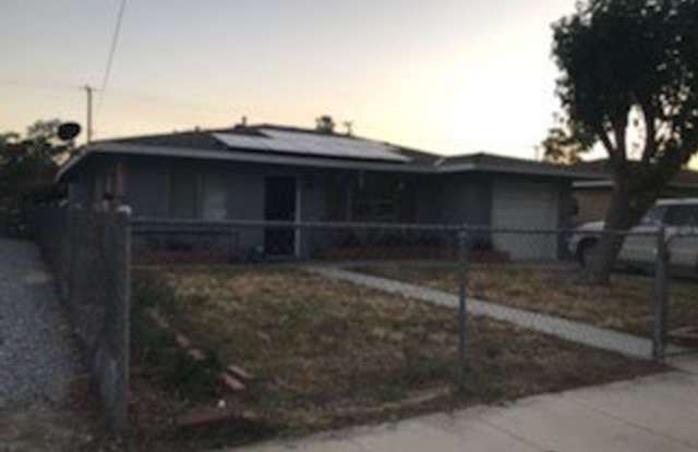 164 N Victoria Avenue - 164 North Victoria Avenue, San Jacinto, CA 92583