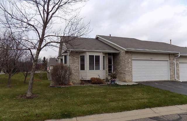 12837 Glen Way - 12837 Glen Way, Apple Valley, MN 55124