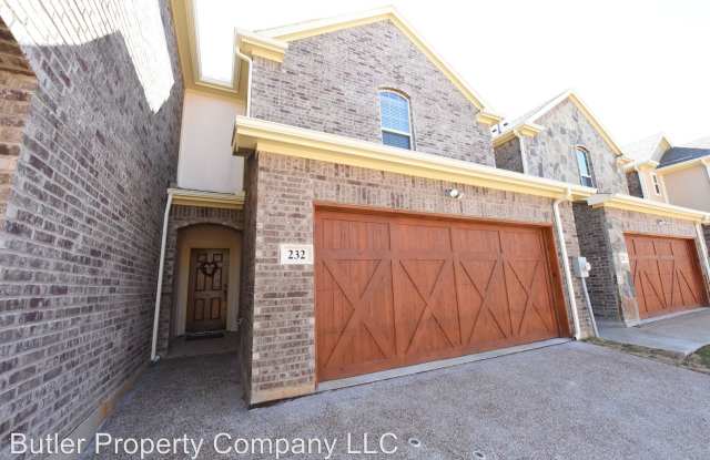232 Corinna Ct - 232 Corinna Ct, Hurst, TX 76053