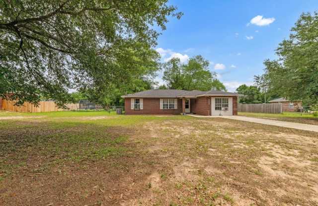 3-Bedroom Milton Home with Workshop & Huge Yard! photos photos