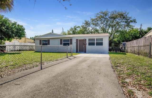 800 N 64th Ave - 800 North 64th Avenue, Hollywood, FL 33024