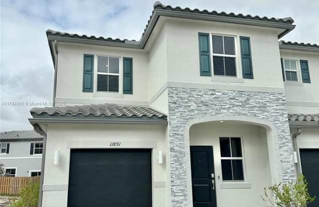 11891 NW 46th St photos photos