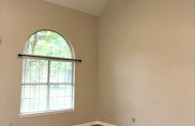 2972 WOODLAND ASH Cv Gallery 2