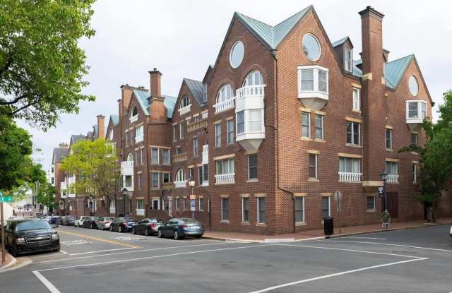 125 N LEE Street - 125 North Lee Street, Alexandria, VA 22314