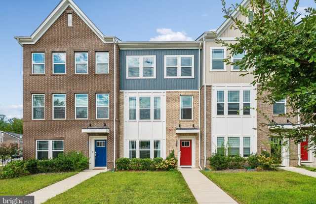 6941 WATERBURY Place Gallery 1