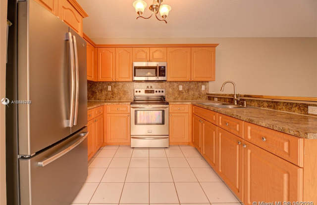 17392 SW 142nd Pl Gallery 4