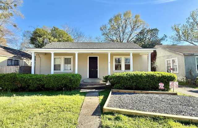Charming 2 Bedroom 1 Bathroom Home for Rent! photos photos