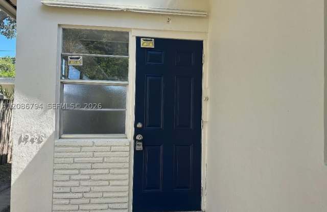 1948 Lincoln St Gallery 2
