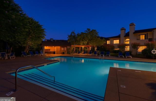 33 FINCH Trail NE - 33 Finch Trail Northeast, Atlanta, GA 30308