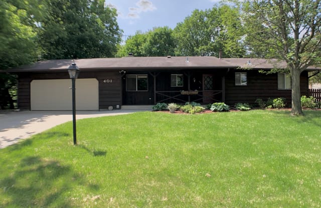 401 Del Rio Drive - 401 Del Rio Drive, Chanhassen, MN 55317
