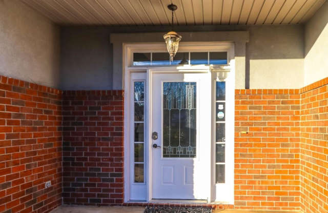 4704 Park Ridge Court Gallery 2