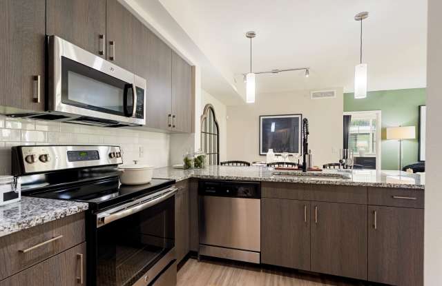 Cortland Hollywood photos photos
