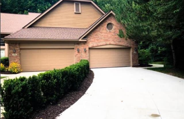 5395 ROYAL VALE Lane - 5395 Royal Vale Ln, Dearborn, MI 48126