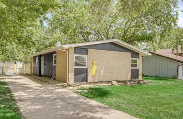 8726 Lakewood Avenue - 8726 Lakewood Avenue, Gary, IN 46403