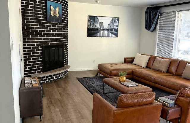 2167 9th Street Gallery 4