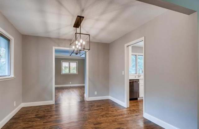 7221 Oaklawn Avenue Gallery 4