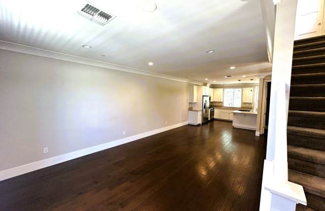 Spacious 4-Bedroom Home with Private In-Law Suite in Sacramento Gallery 4