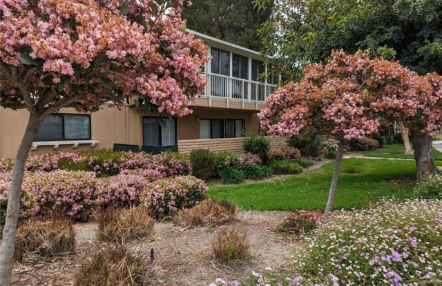 868 Avenida Sevilla #B - 868 Avenida Sevilla, Laguna Woods, CA 92637