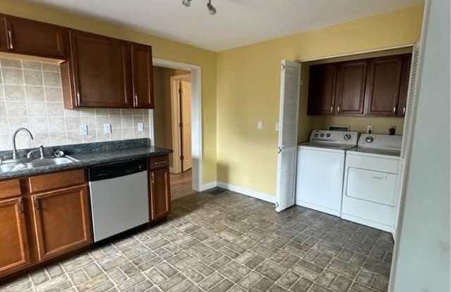 1055 First Capital - 1055 First Capitol Drive, St. Charles, MO 63301