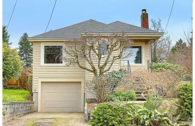 Stately Maple Leaf Charmer in Ideal Location! 5 Blocks from Northgate Light Rail! photos photos