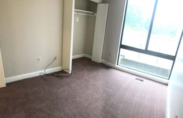 2205 Clove Terrace Gallery 3