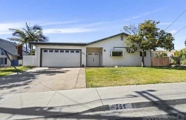 251 Sandstone Gallery 1