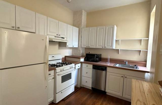 Spacious 1 Bedroom Apartment in Queen Village - Perfect Blend of Comfort and Location photos photos