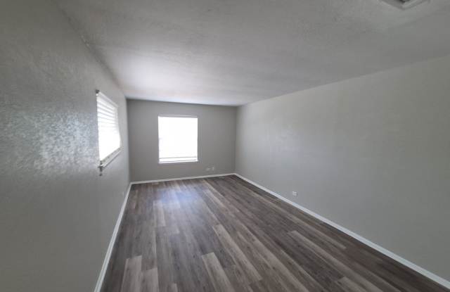 2718 DENNLER DR Gallery 4