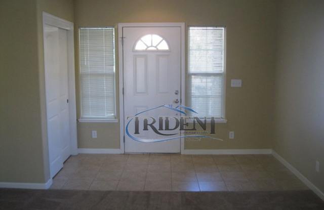 4 bedroom, 3 1/2 bath townhouse Gallery 3