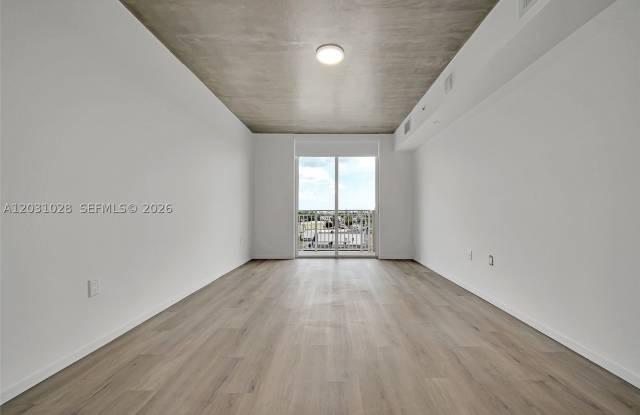 475 NE 125th Gallery 4