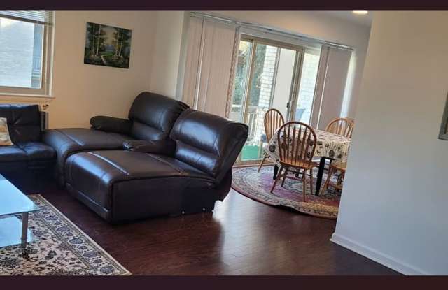 Beautiful 1BR Condo in Rockville Gallery 1